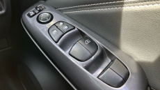 Nissan Juke 1.0 DiG-T 114 N-Connecta 5dr DCT Petrol Hatchback